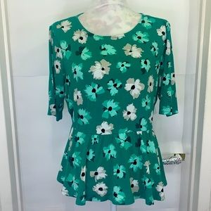Elle green floral peplum blouse 💚